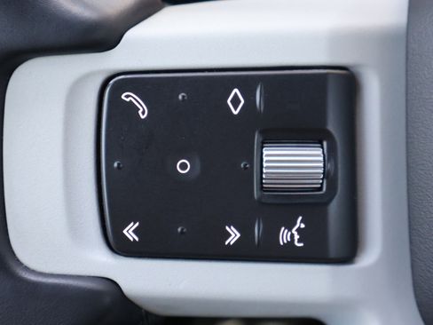 Certified 2022 Land Rover Defender 110 X-Dynamic SE AWD/4WD image 16