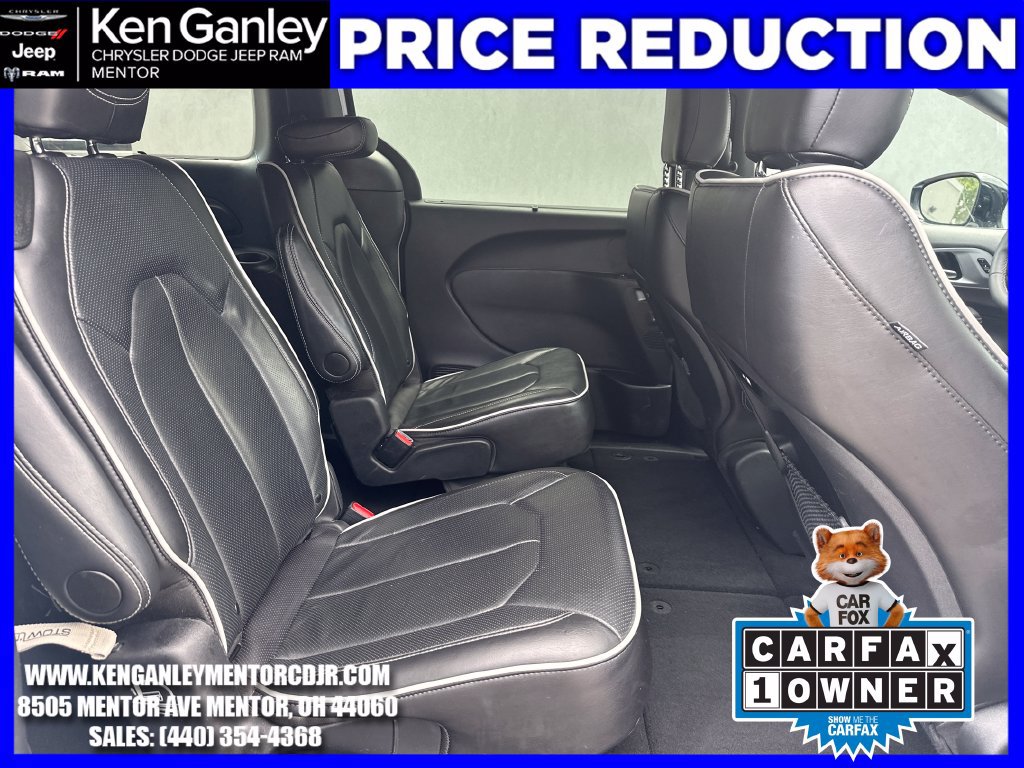 Certified 2025 Chrysler Pacifica Limited FWD image 24