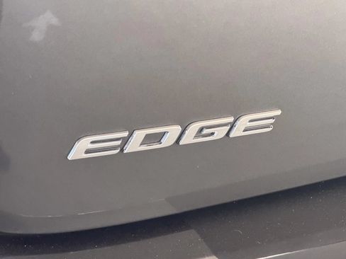 Used 2018 Ford Edge SE AWD/4WD image 11