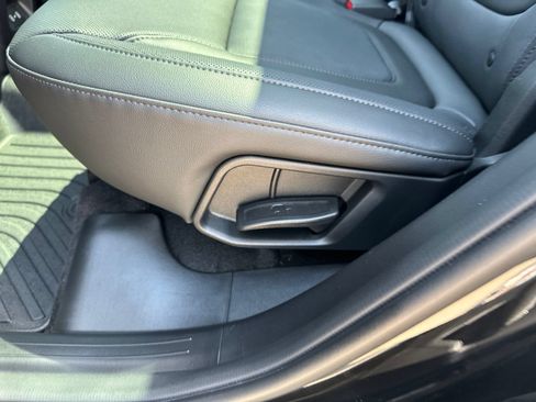 Used 2025 Hyundai Tucson Limited AWD/4WD image 23