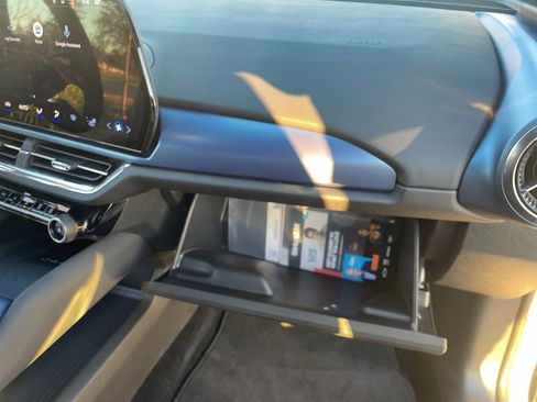 Used 2025 Chevrolet Equinox EV LT w/ Convenience Package image 48