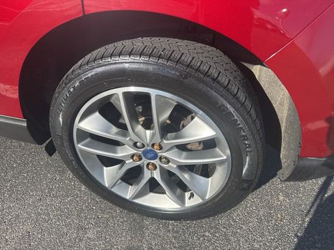 Used 2018 Ford Edge Titanium w/ Equipment Group 301A image 9