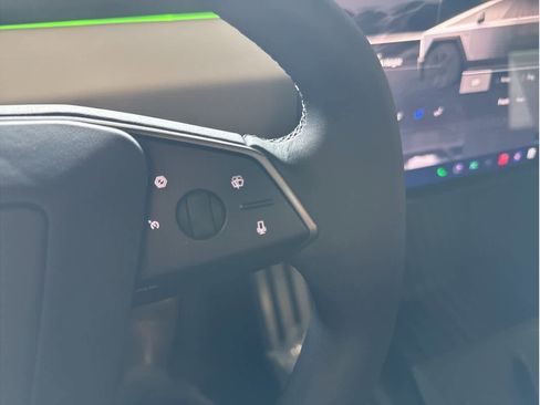 Used 2024 Tesla Cybertruck AWD Crew Cab image 27