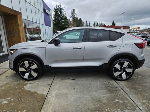 Certified 2023 Volvo C40 P8 Recharge Ultimate w/ Protection Package Premier image 8