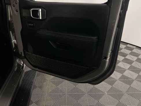 Certified 2022 Jeep Wrangler Unlimited Sahara w/ LED Lighting Group image 34