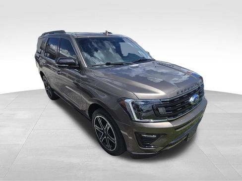 Used 2019 Ford Expedition Limited w/ Equipment Group 303A RWD image 4