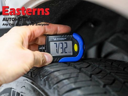 Used 2024 Toyota Venza LE image 26