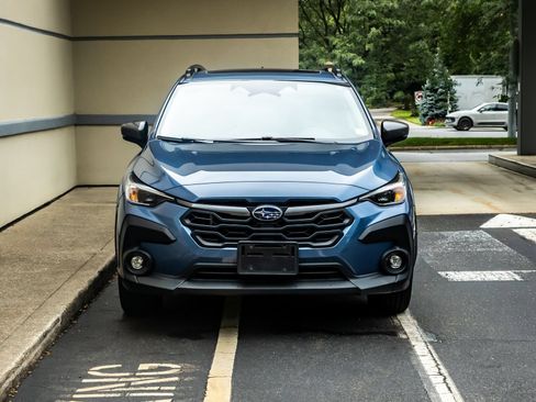 Used 2024 Subaru Crosstrek 2.0i Premium AWD/4WD image 2