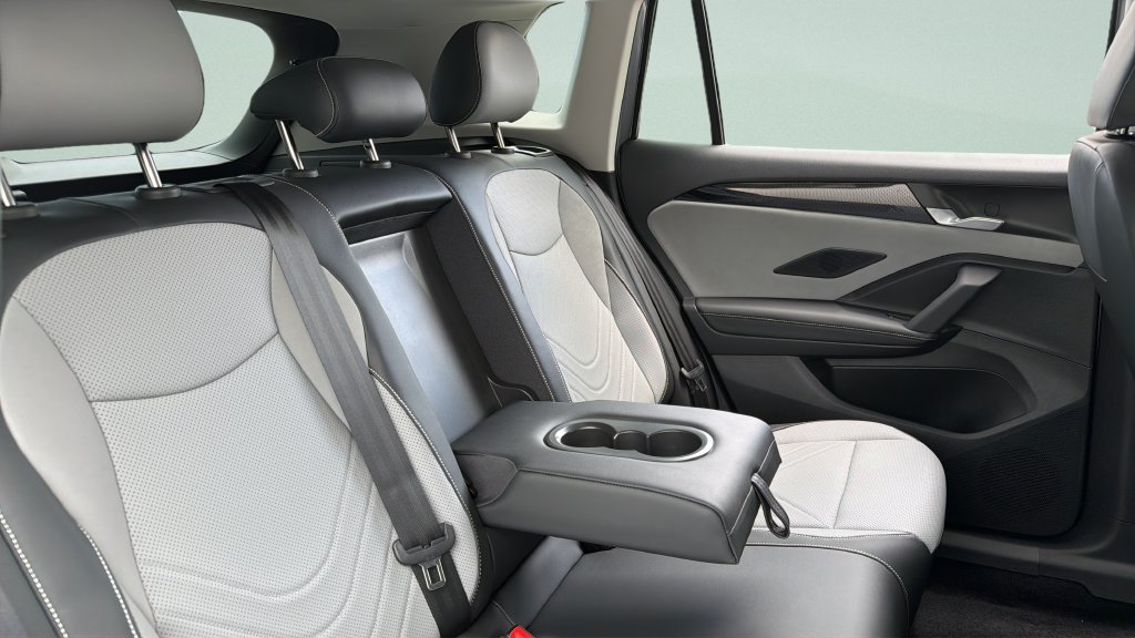 New 2026 Volkswagen Tiguan SE AWD/4WD image 31