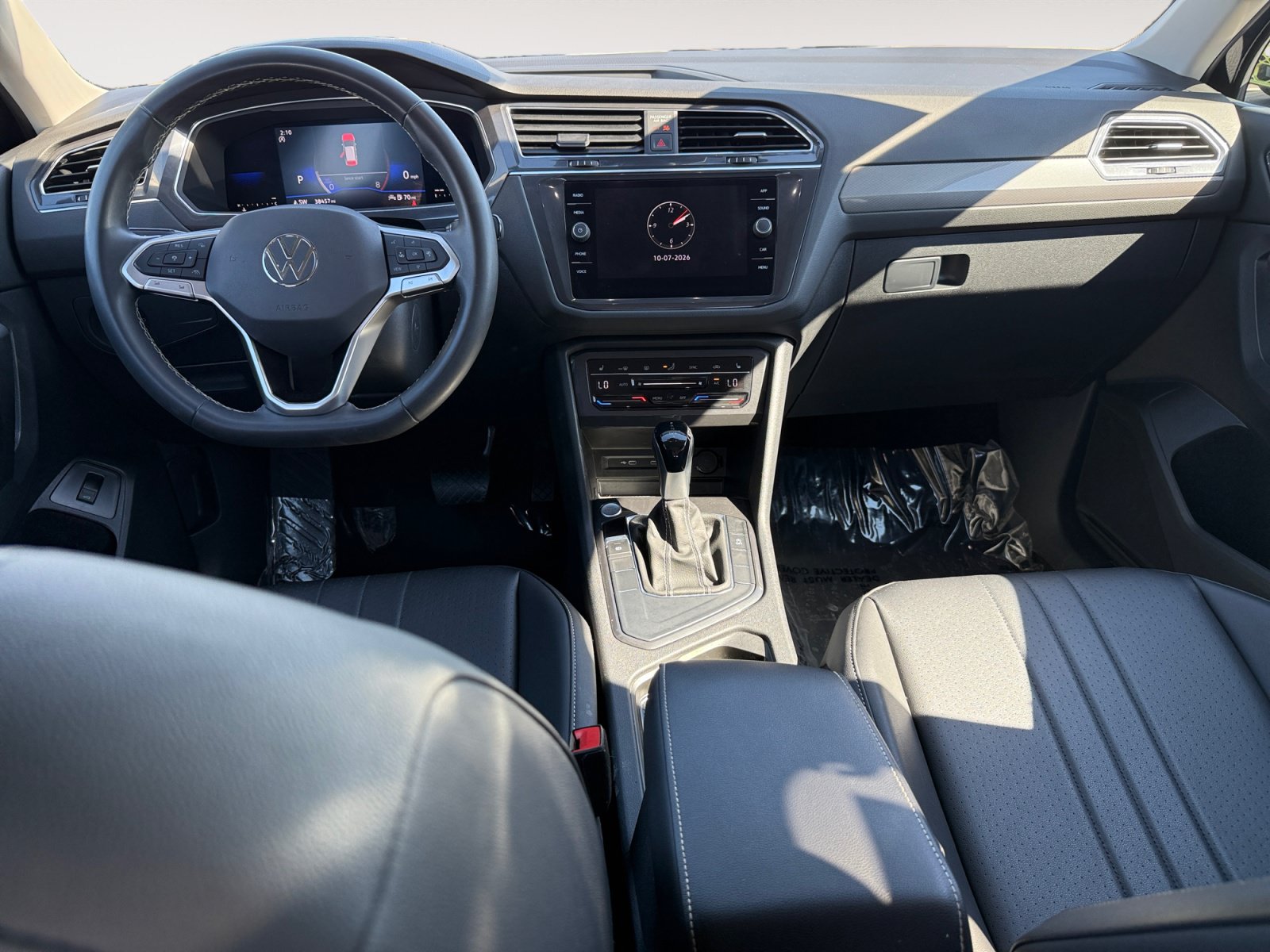 Certified 2022 Volkswagen Tiguan SE FWD image 15