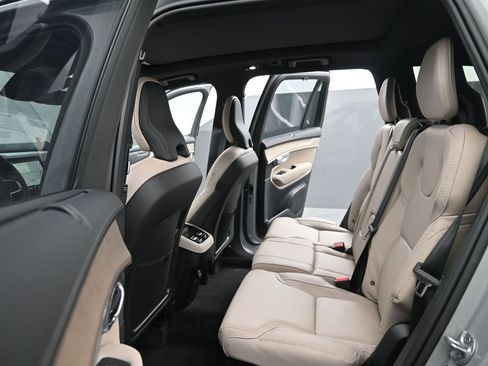 New 2026 Volvo XC90 B6 Ultra w/ Protection Package Premier AWD/4WD image 21