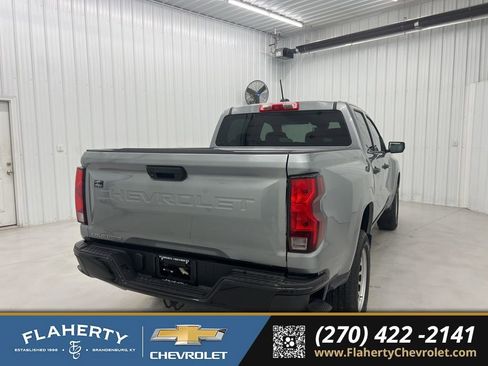 Used 2023 Chevrolet Colorado W/T image 3