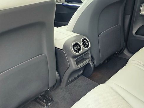 New 2026 Mercedes-Benz GLC 300 4MATIC image 23