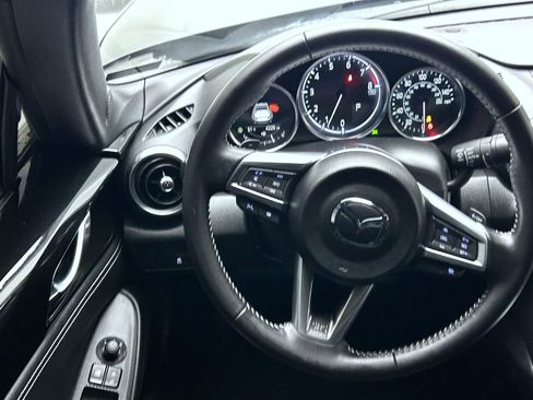 Used 2024 MAZDA MX-5 Miata RF Grand Touring RWD image 12