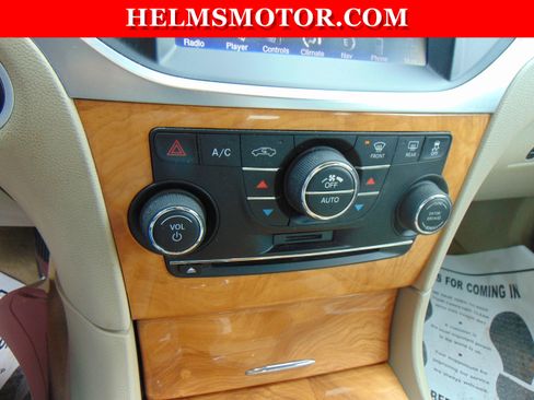 Used 2014 Chrysler 300 C w/ Light Group image 26