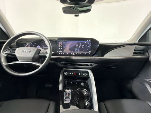 Certified 2025 Audi Q5 Premium w/ Convenience Package AWD/4WD image 15