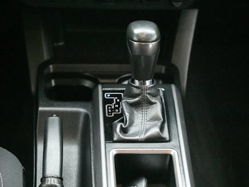 Used 2020 Toyota Tacoma TRD Sport AWD/4WD image 34