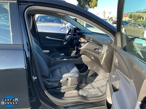 Used 2022 Chevrolet Bolt EUV LT w/ Convenience Package image 55