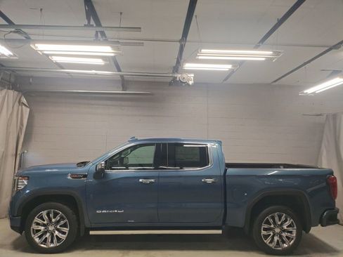 New 2026 GMC Sierra 1500 Denali w/ Denali Reserve Package AWD/4WD image 15