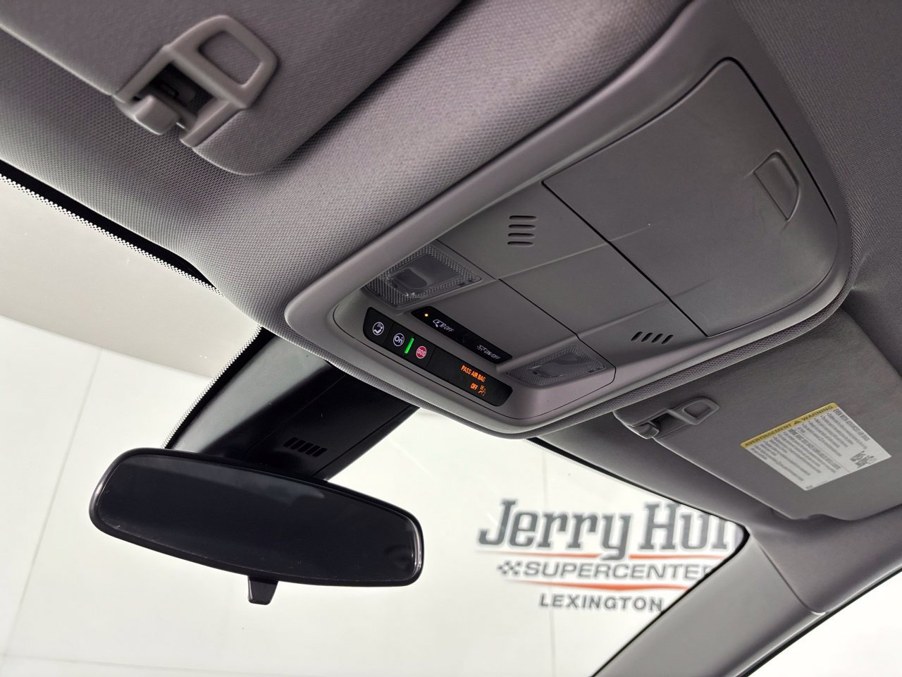 Used 2025 Chevrolet Blazer LT FWD image 20