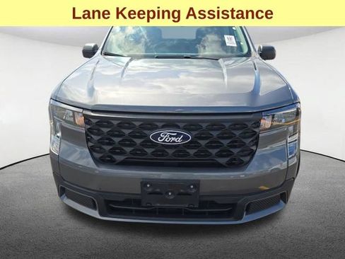 Used 2025 Ford Maverick XLT w/ Equipment Group 302A AWD/4WD image 4