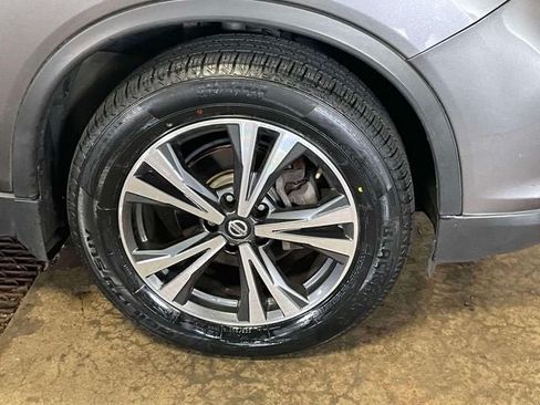 Used 2018 Nissan Rogue SL w/ Premium Package AWD/4WD image 9