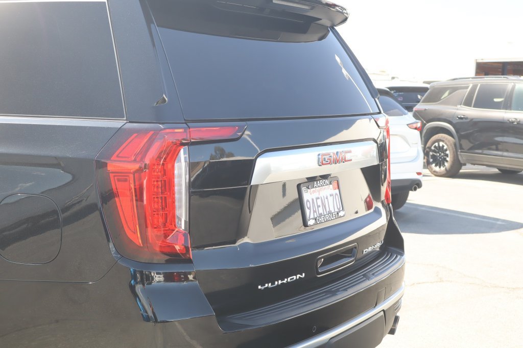 Used 2022 GMC Yukon Denali AWD/4WD image 8