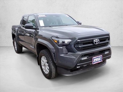 Used 2025 Toyota Tacoma SR5 AWD/4WD image 6