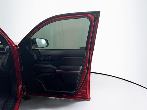 Used 2025 Toyota Tacoma SR5 image 31