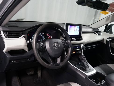 Used 2023 Toyota RAV4 XLE w/ Convenience Package image 7