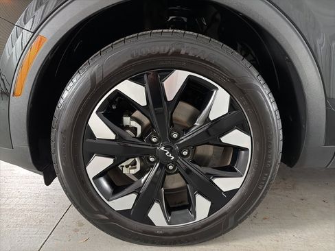 Used 2023 Kia Sportage X-Line w/ X-Line Premium Package image 4