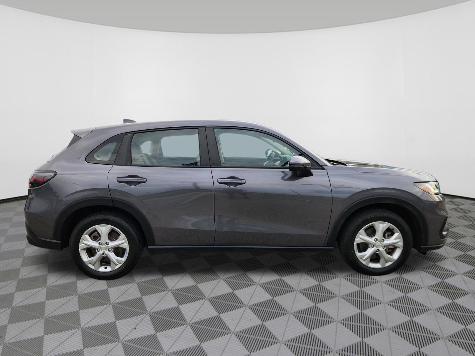 Certified 2024 Honda HR-V LX image 6