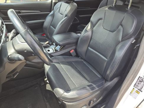 Used 2020 Kia Telluride S w/ S 8 Passenger Seating Package AWD/4WD image 24