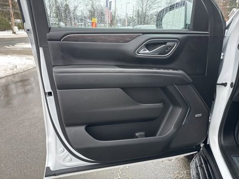 Used 2024 Chevrolet Tahoe LT w/ LT Signature Package image 16