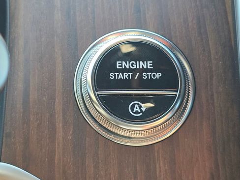 Used 2026 Mercedes-Benz GLC 300 4MATIC image 35