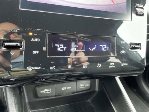 Used 2024 Hyundai Santa Cruz SEL image 29