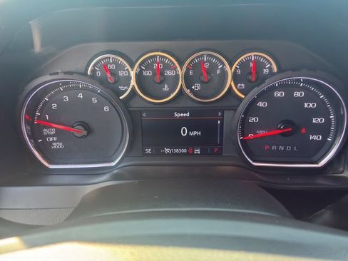 Used 2019 Chevrolet Silverado 1500 LT Trail Boss AWD/4WD image 17