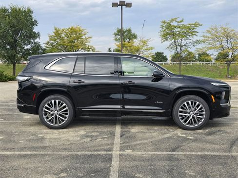 New 2026 Buick Enclave Avenir w/ Super Cruise Package image 9