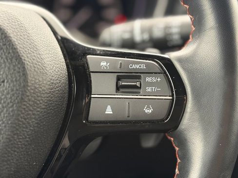 Used 2025 Honda Pilot Sport image 25