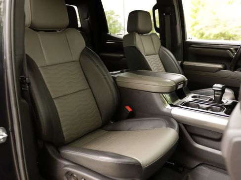 Used 2024 Chevrolet Silverado 1500 ZR2 AWD/4WD image 35