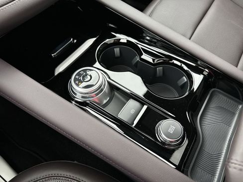 New 2025 Ford Explorer Platinum w/ LUX Leather Package image 17