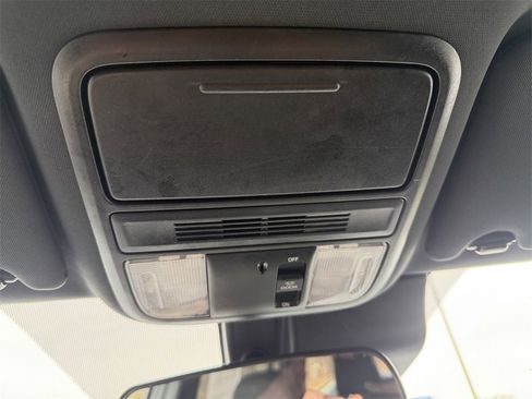 Used 2022 Honda Pilot Sport image 35