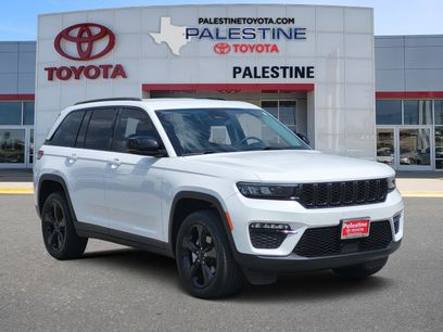 Used 2023 Jeep Grand Cherokee Limited w/ Black Appearance Package