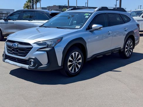 Used 2023 Subaru Outback Touring XT AWD/4WD image 5