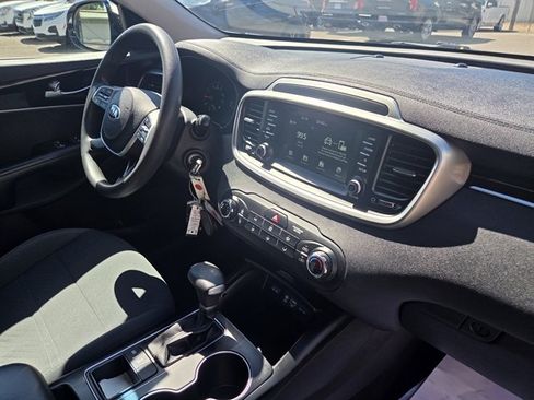 Used 2020 Kia Sorento LX AWD/4WD image 5