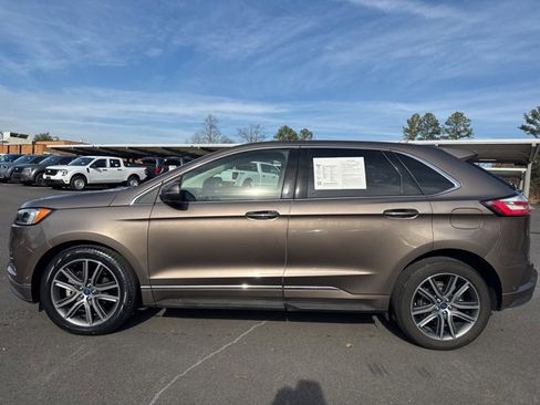 Used 2019 Ford Edge Titanium w/ Equipment Group 301A image 2