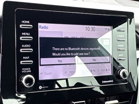 Used 2022 Toyota Camry LE image 5