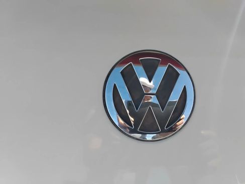 Used 2007 Volkswagen Beetle Coupe w/ Package 2 image 9