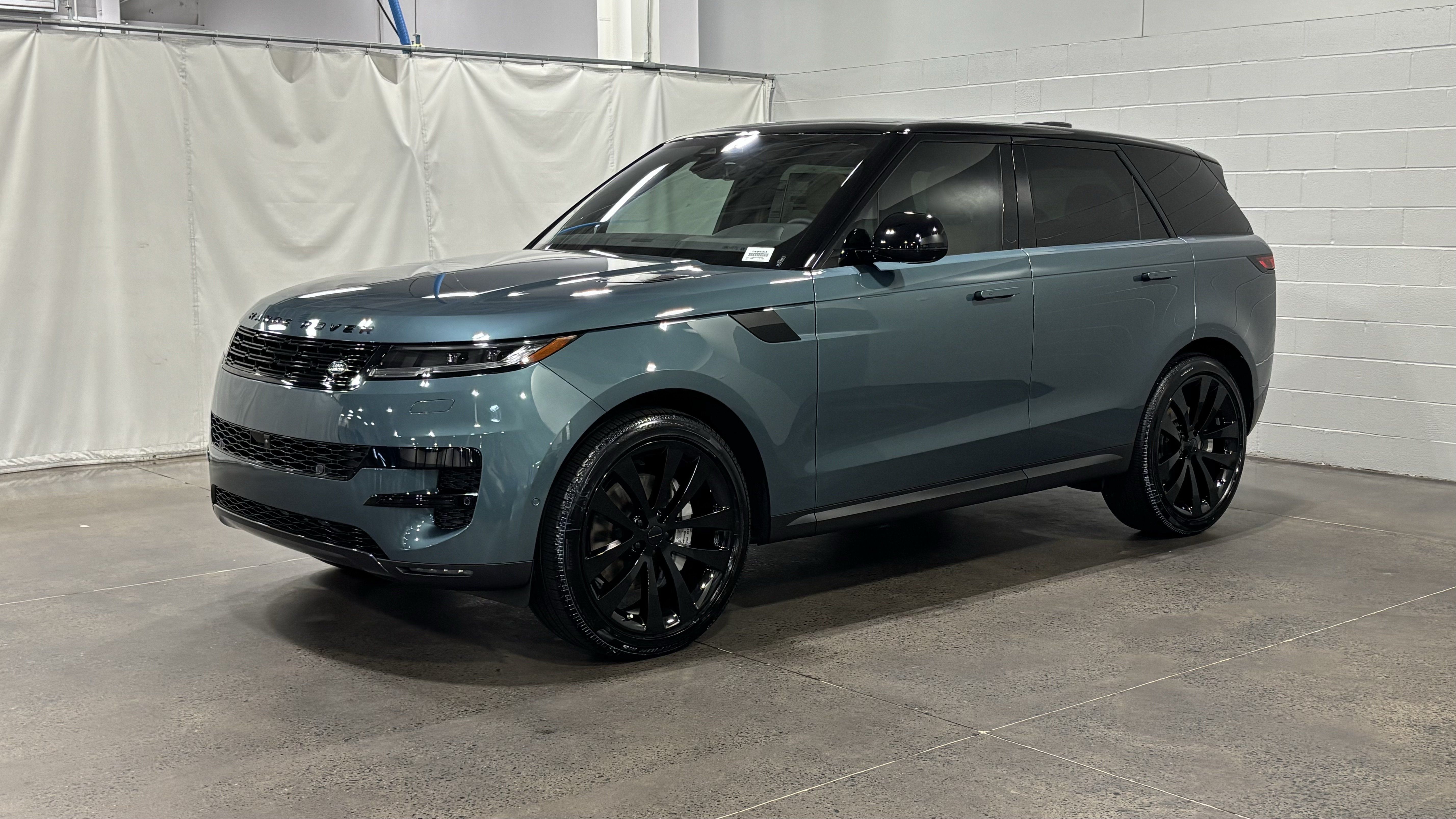 New 2026 Land Rover Range Rover Sport SE AWD/4WD image 1