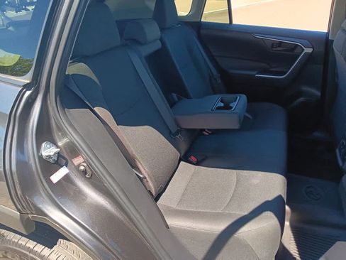 Used 2023 Toyota RAV4 LE AWD/4WD image 16